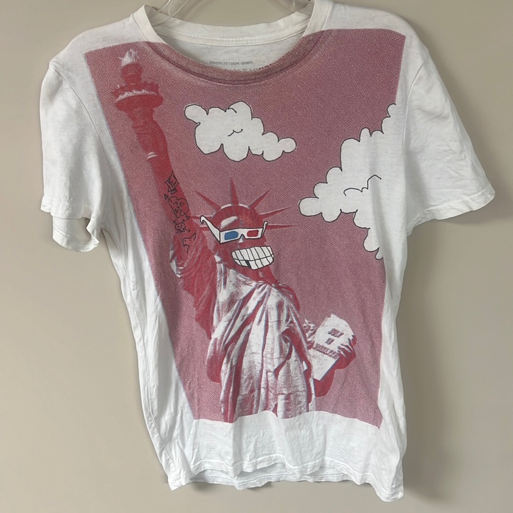 American eagle outfitters XS extra small MEN white red graphic ny 100% cotton